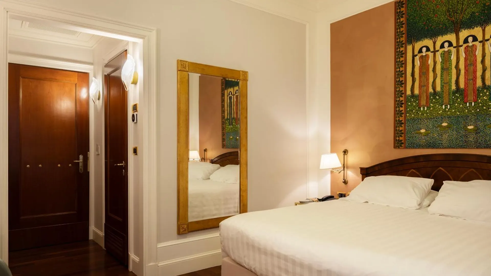 Art Hotel Orologio Bologna 4*,