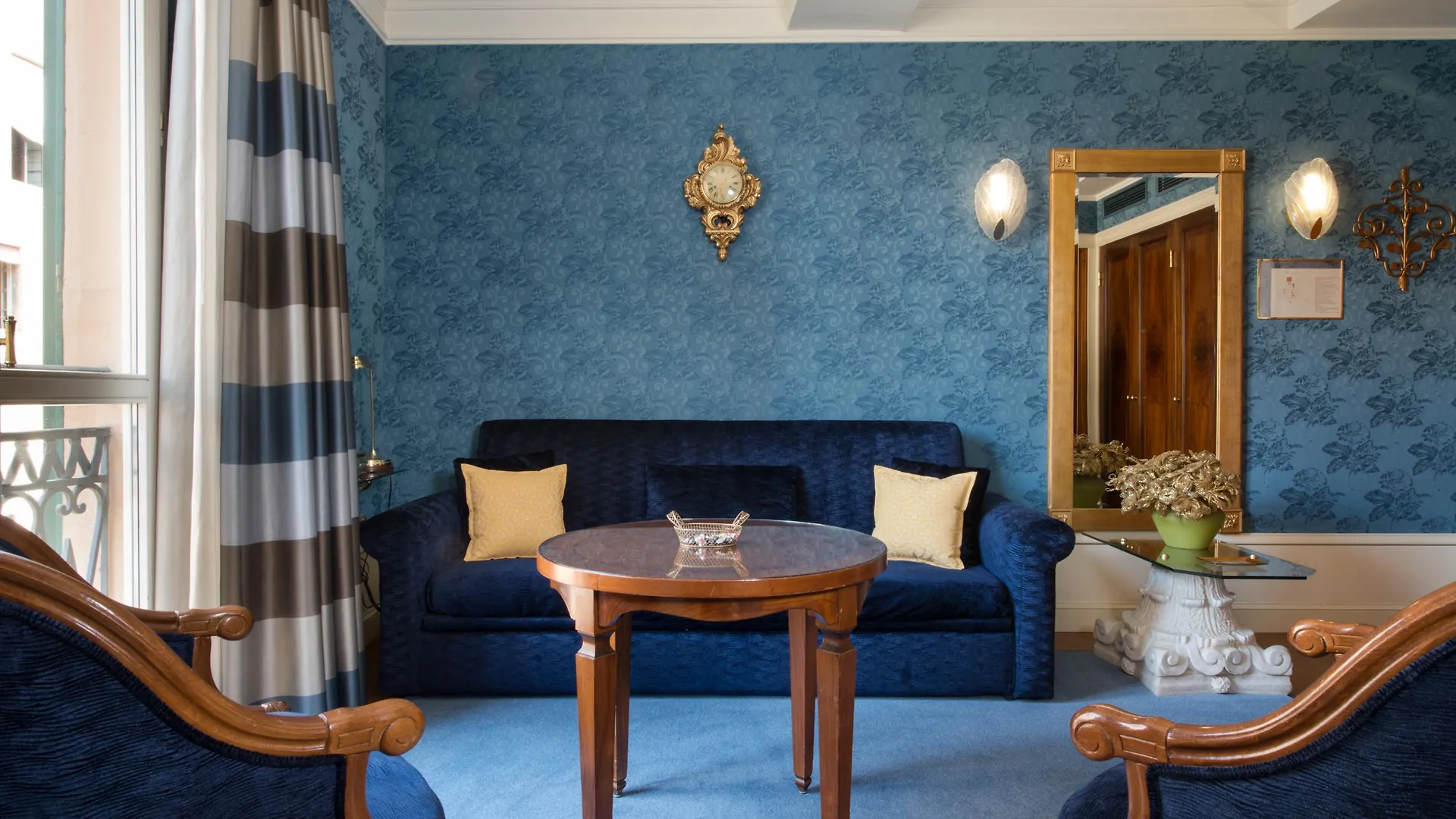 Art Hotel Orologio Bologna Italy